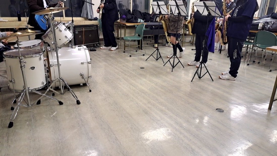 11/25 吹奏楽部・軽音楽部出演「澄川地区ふれあい発表会」