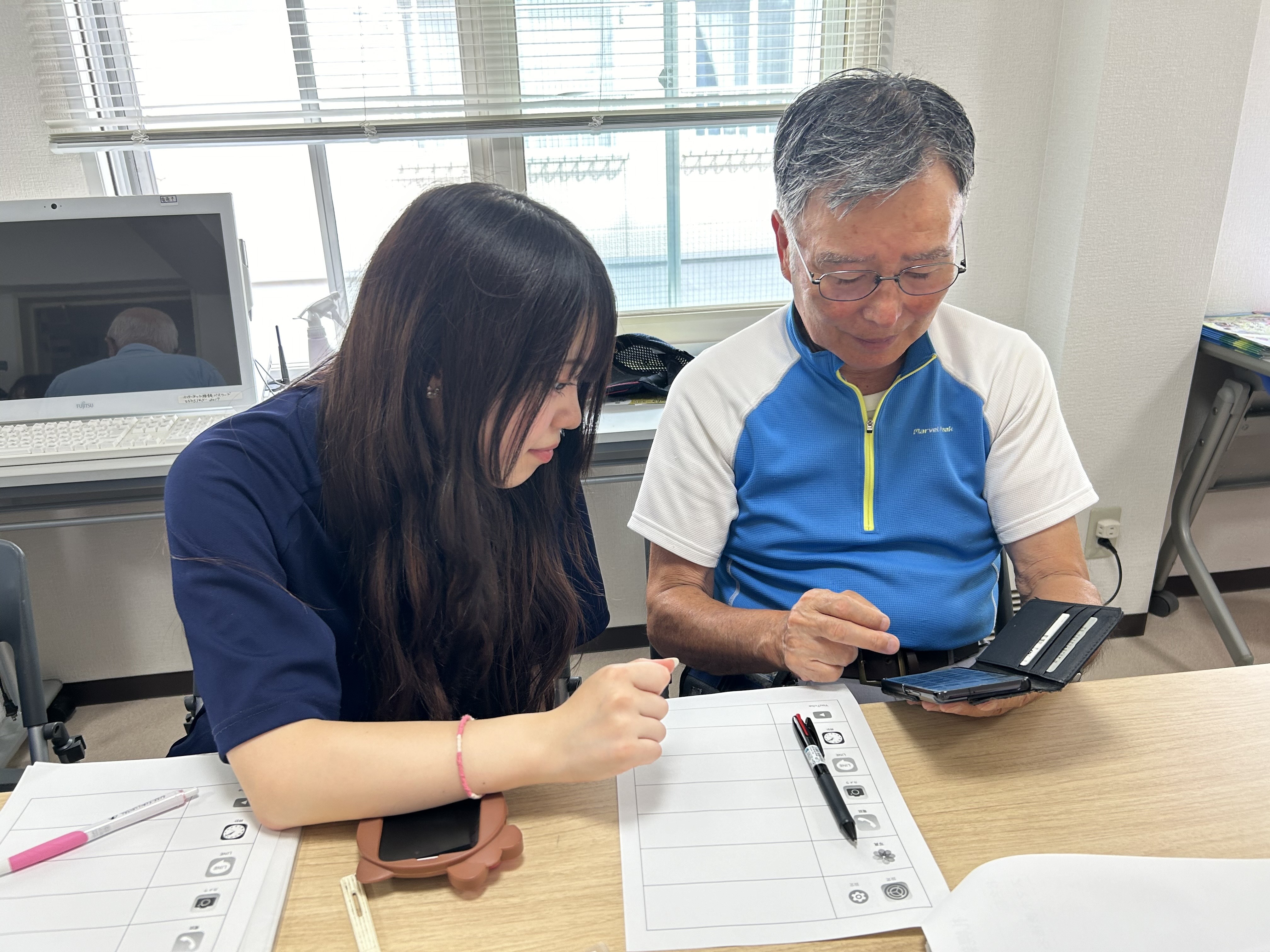 『澄川学』の生徒が地域の方向け「スマホ講座」を実施しました