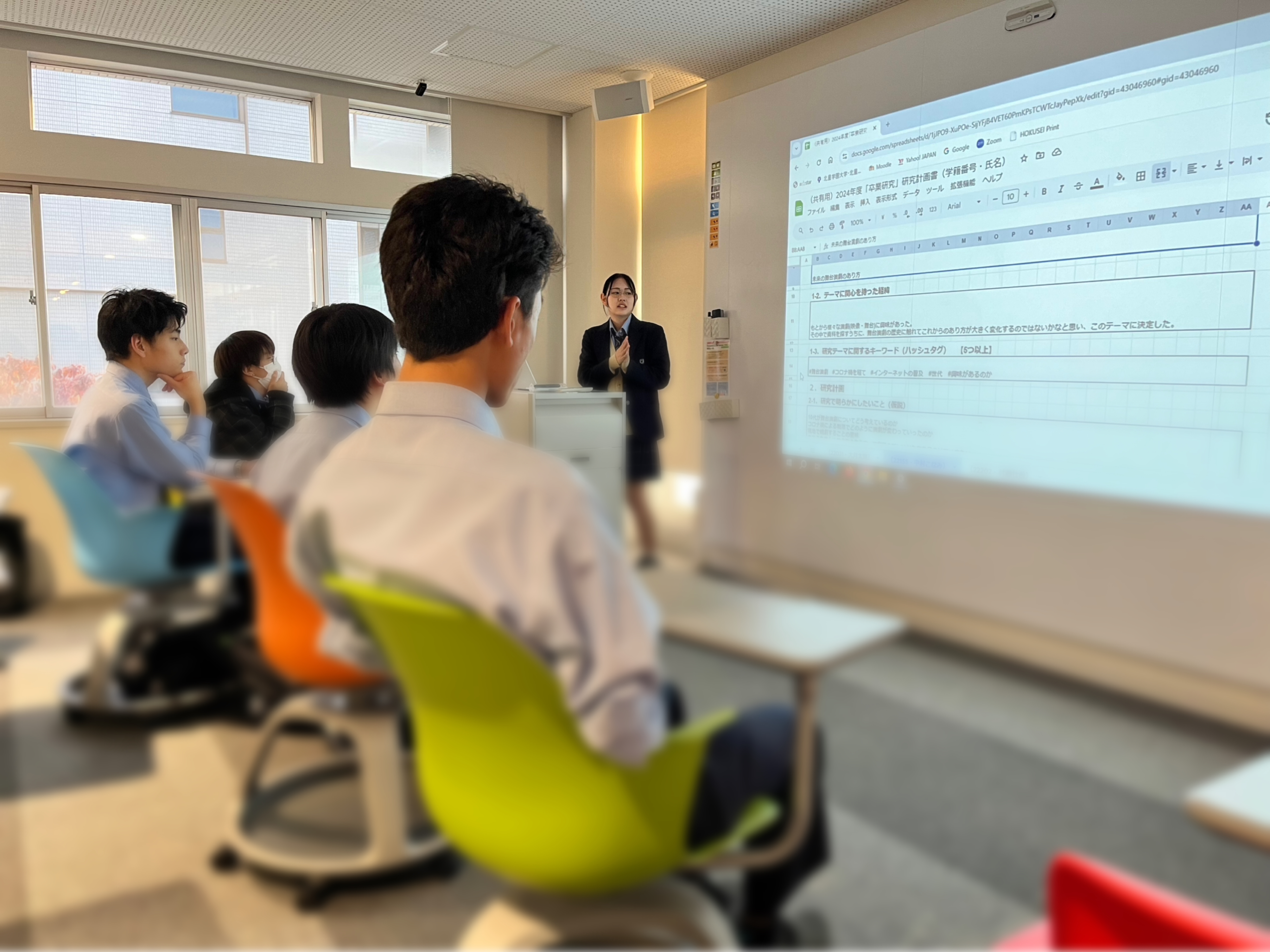 「卒業研究」の授業で大学を訪問しました
