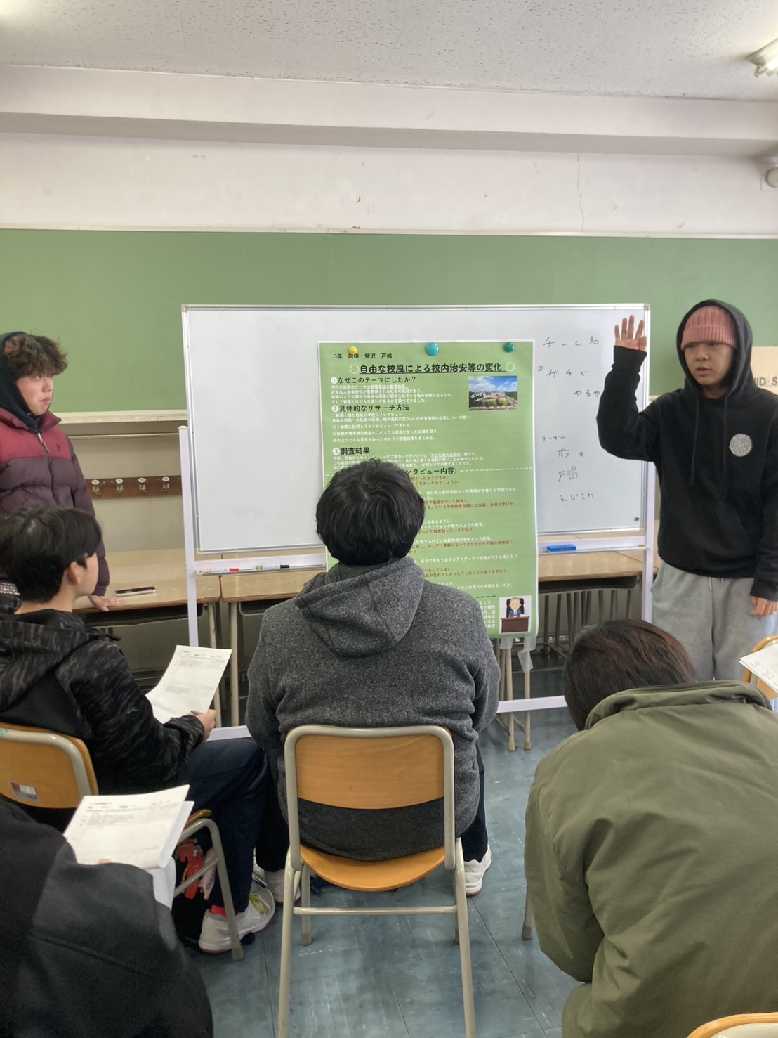 3年次が総合的な探究の時間 で「ポスターセッション」を行いました